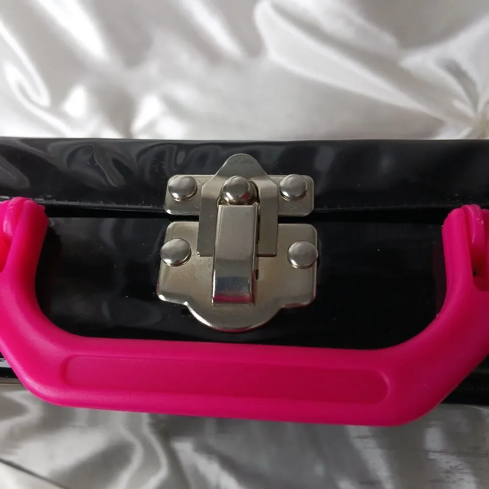 BARBIE  YOU CAN BE A FASHIONISTA TRAVEL CASE